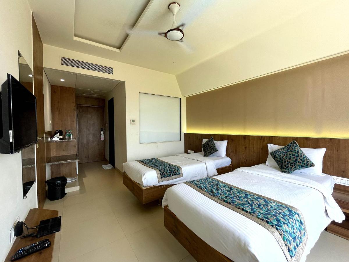 Hotel Grand Parivaar Igatpuri Dış mekan fotoğraf